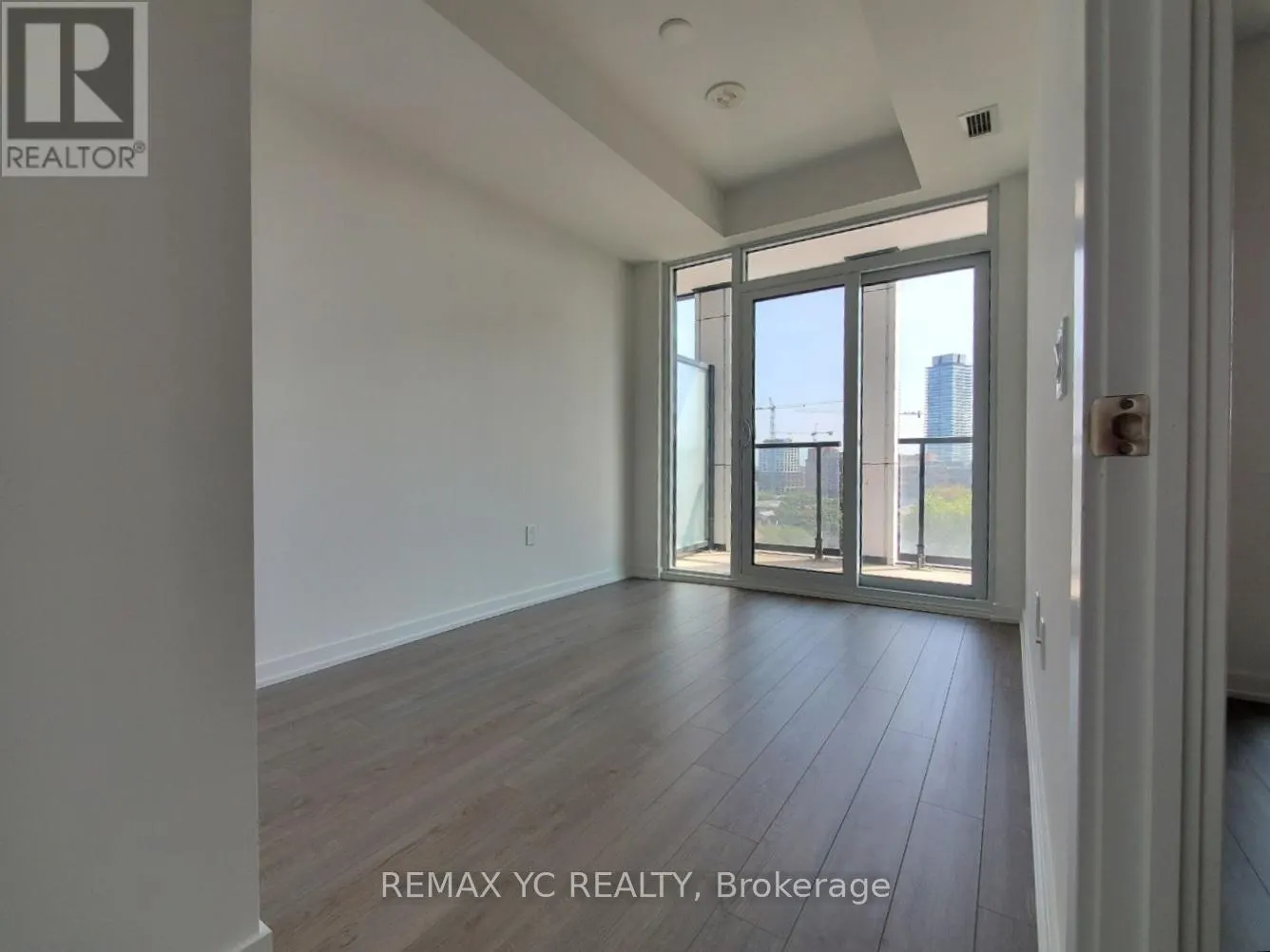 810 - 50 POWER STREET
