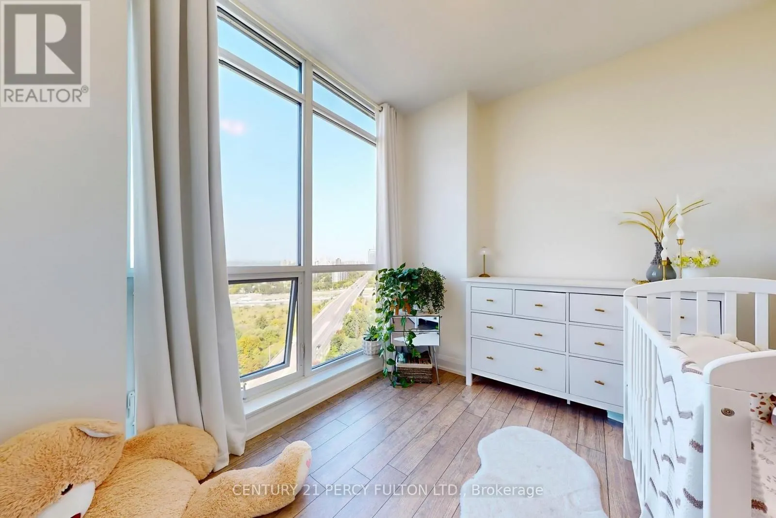 2405 - 18 GRAYDON HALL DRIVE