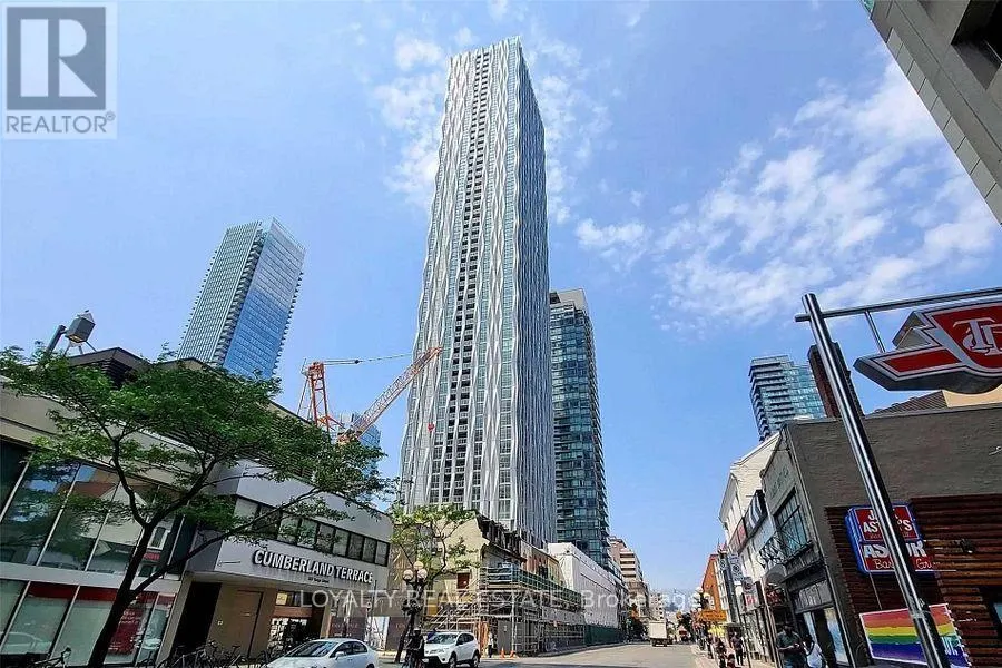 801 - 1 YORKVILLE AVENUE