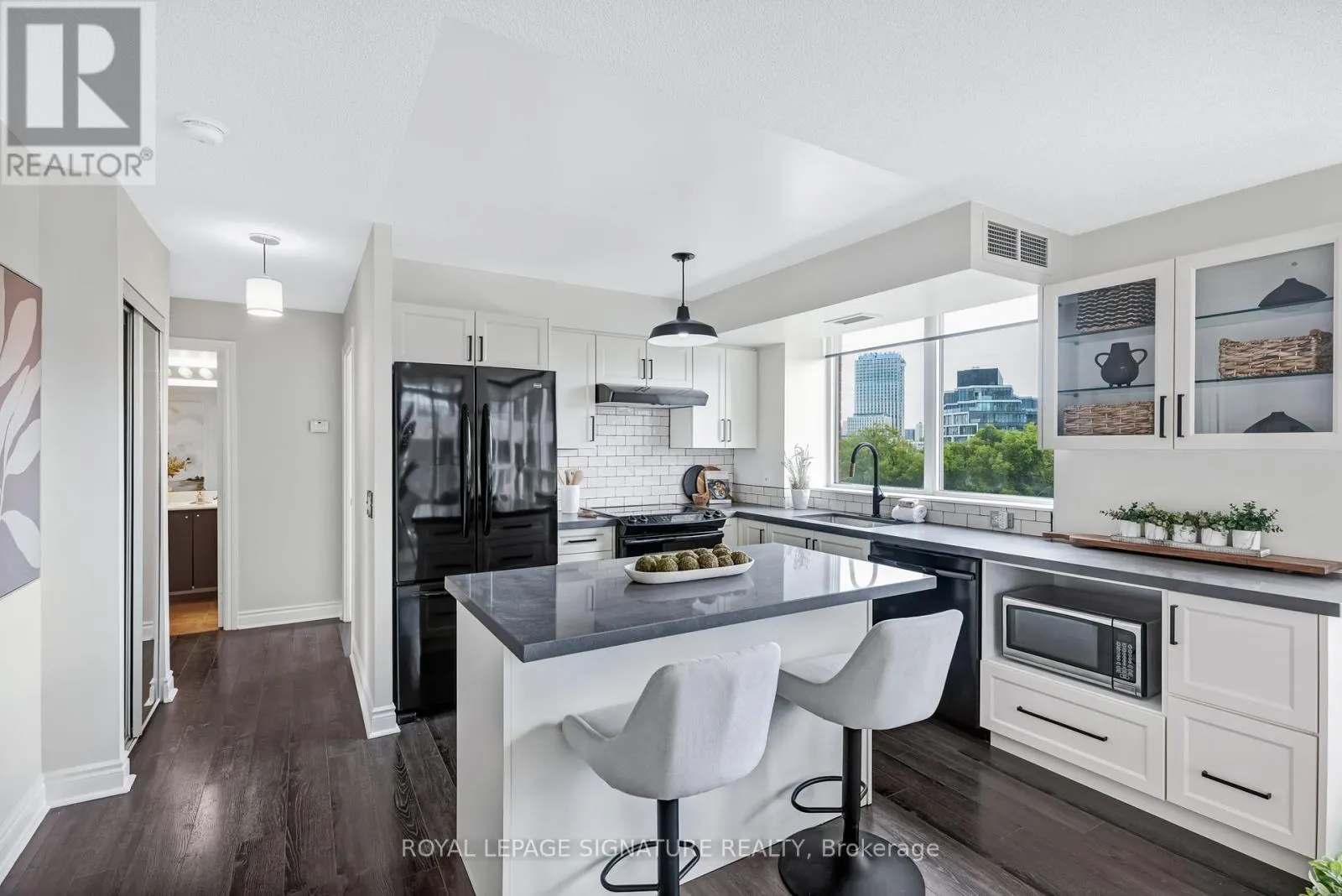 403 - 1103 LESLIE STREET