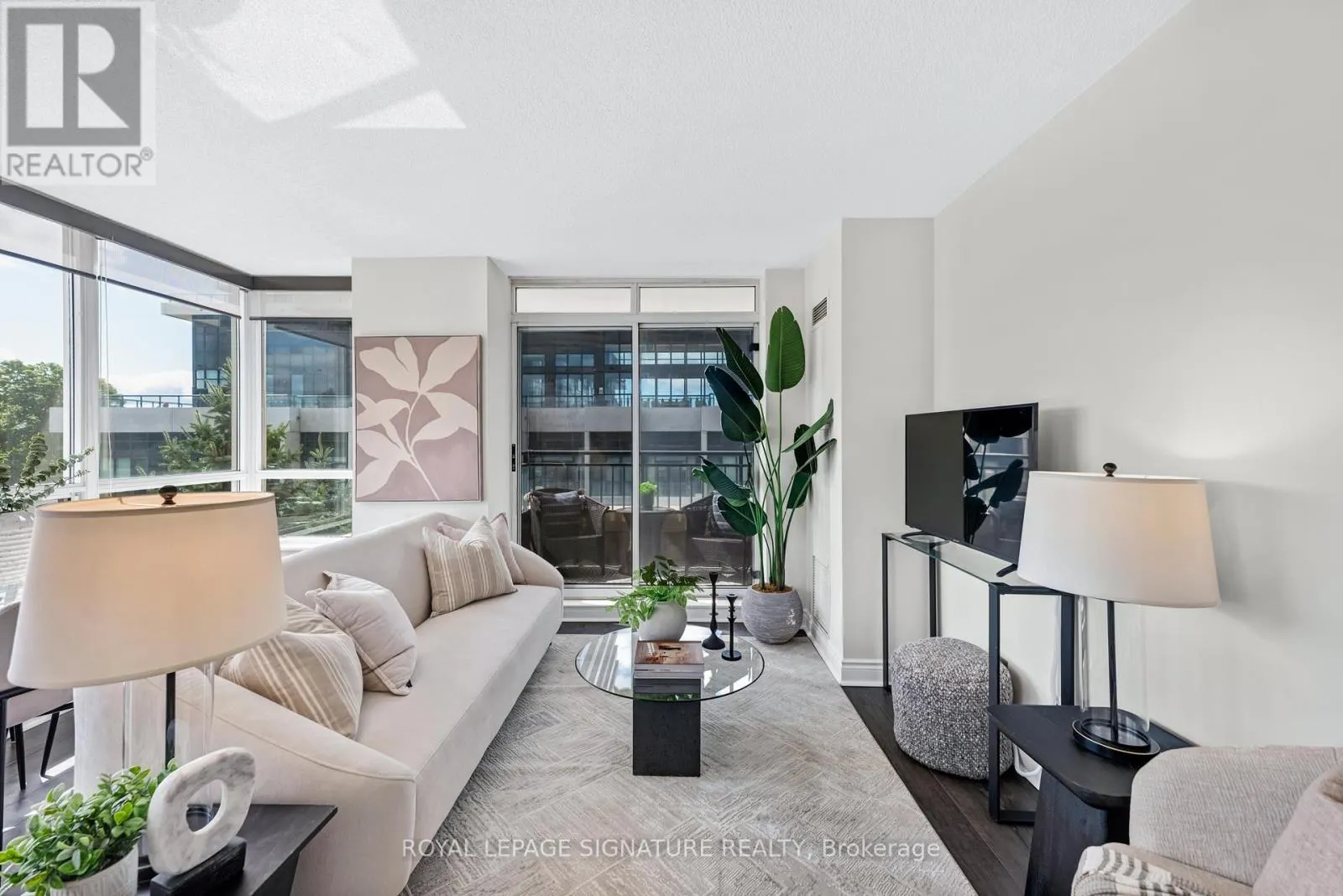 403 - 1103 LESLIE STREET