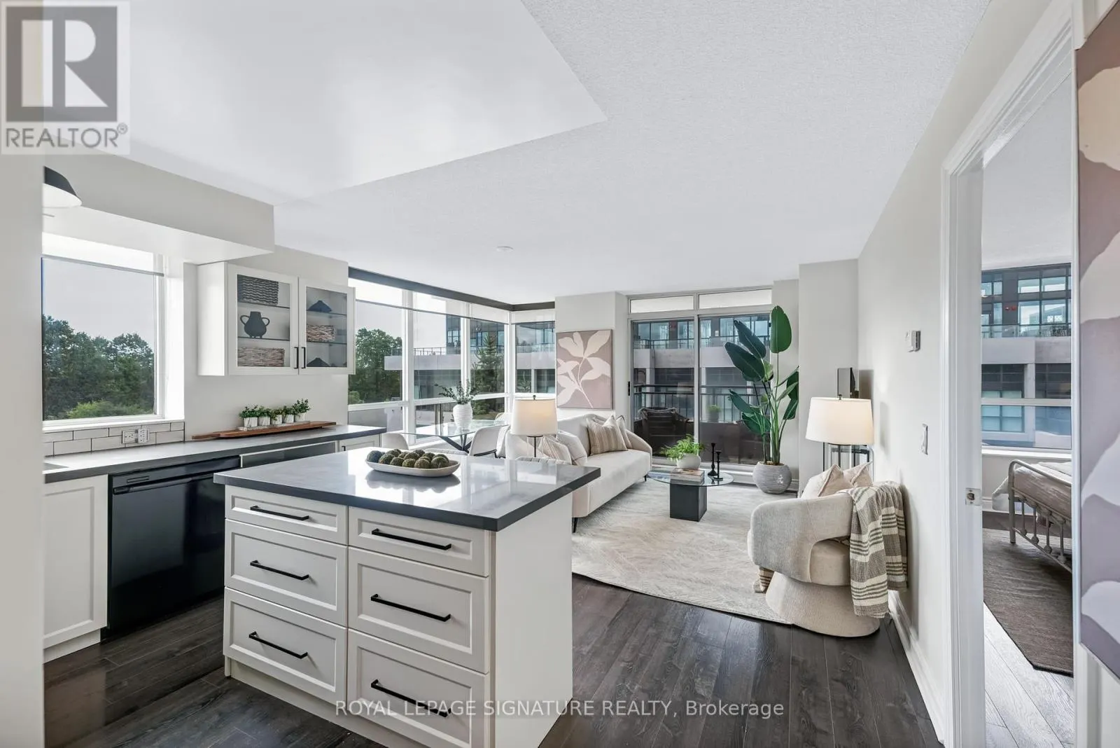 403 - 1103 LESLIE STREET