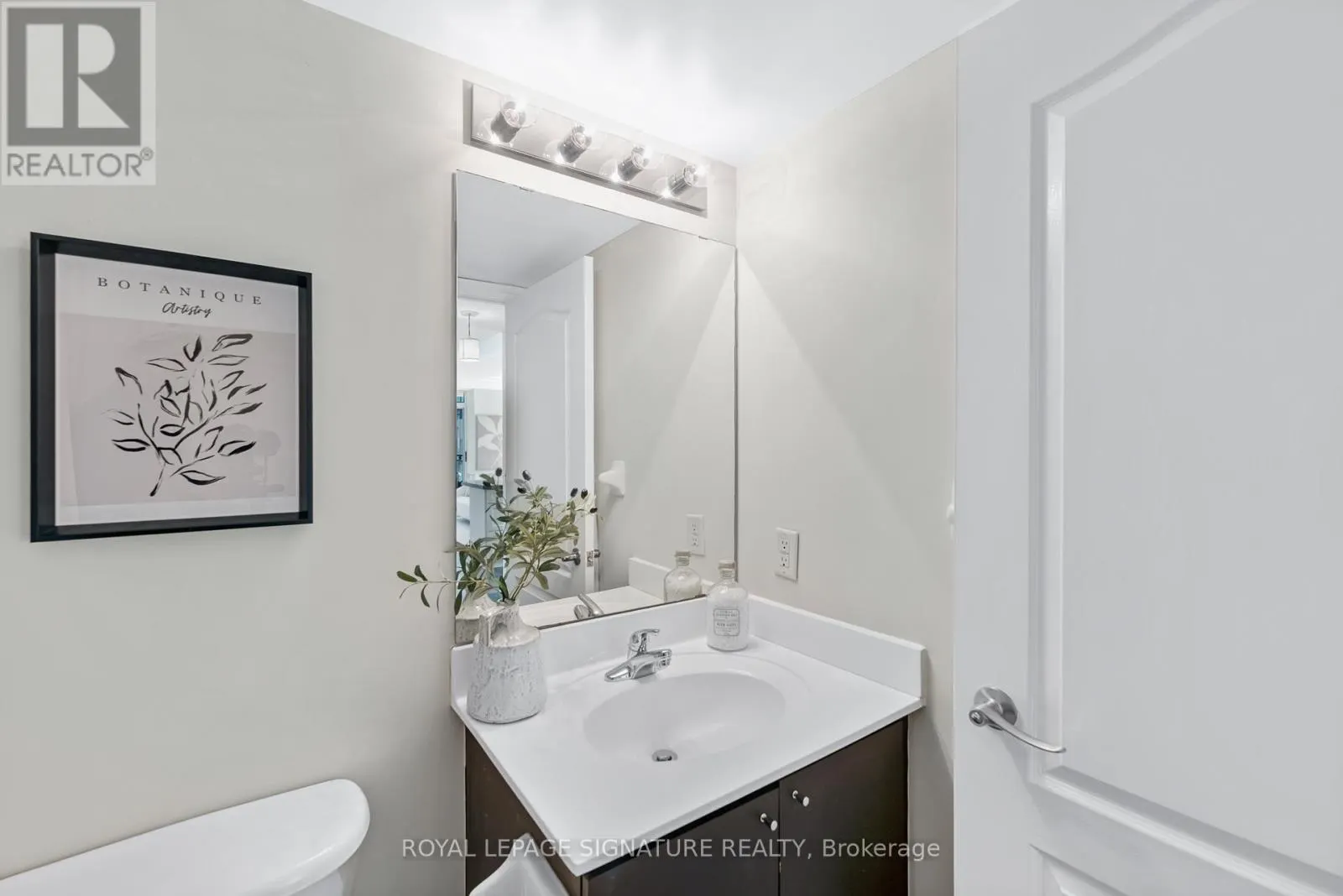 403 - 1103 LESLIE STREET