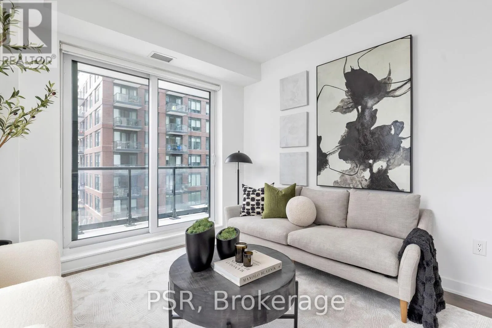 703 - 130 RIVER STREET