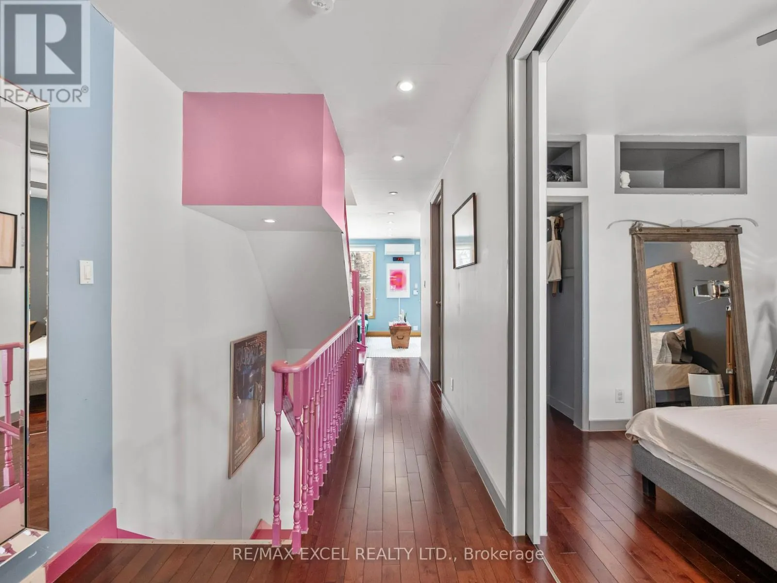 SECOND & THIRD - 137 GERRARD STREET E
