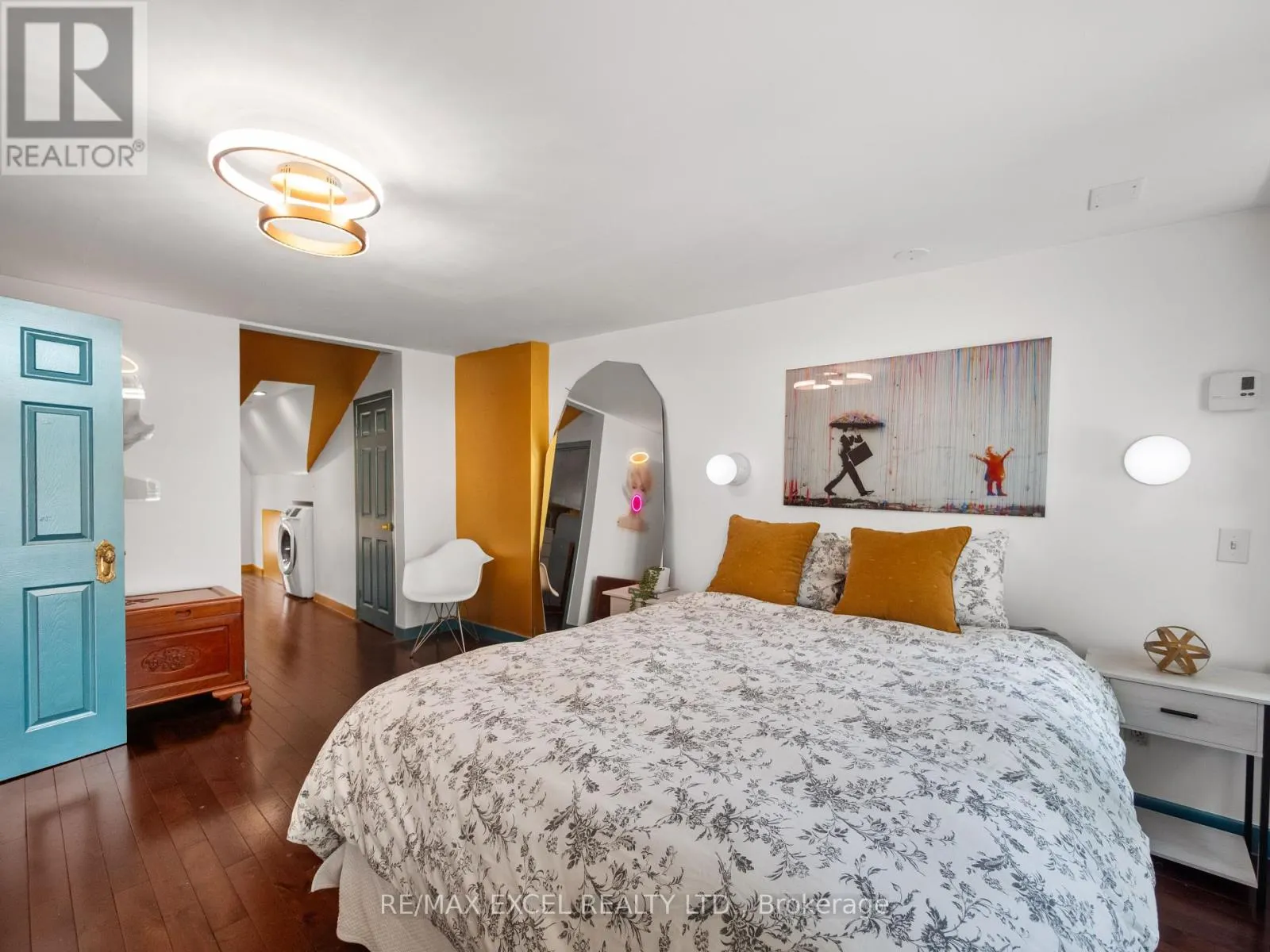 SECOND & THIRD - 137 GERRARD STREET E