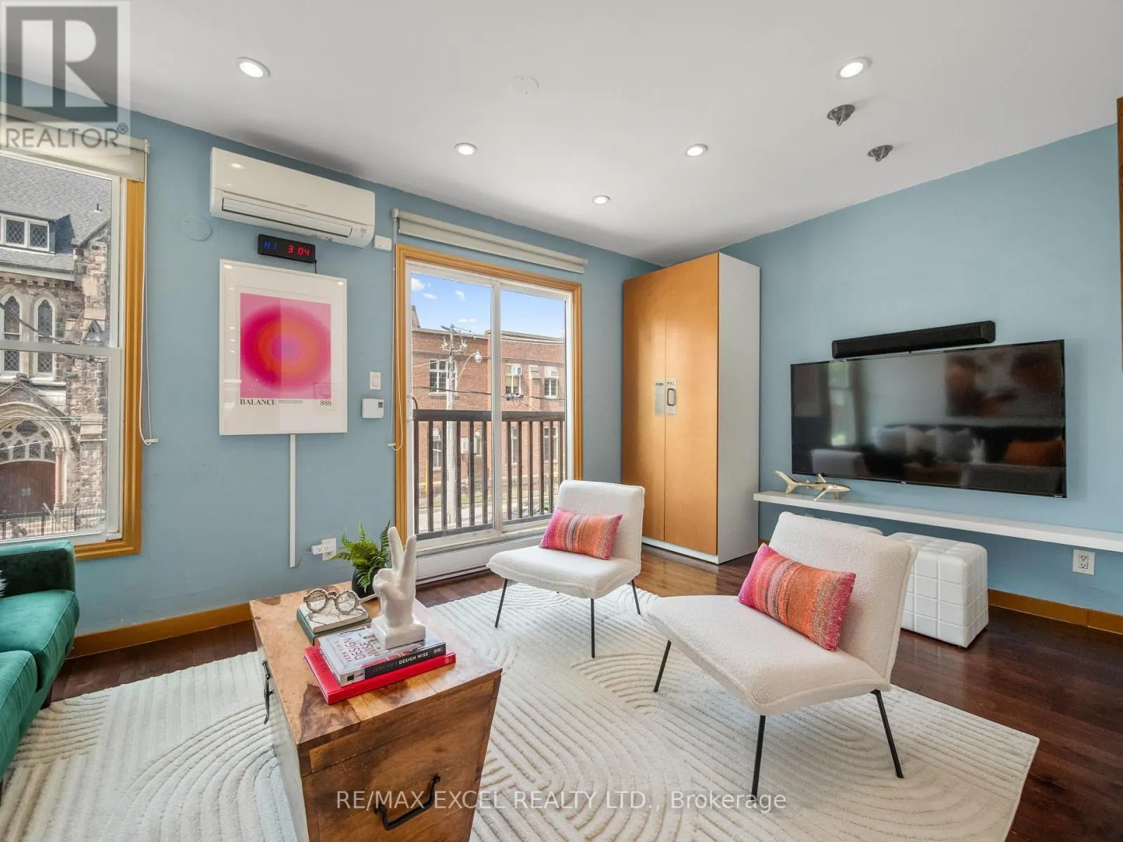 SECOND & THIRD - 137 GERRARD STREET E