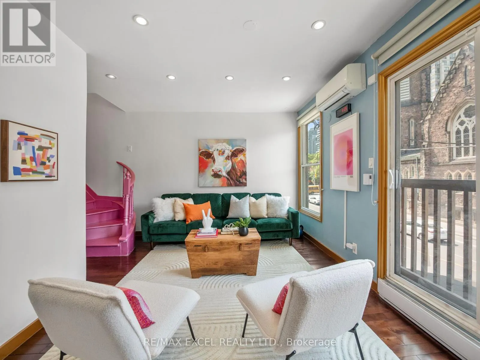 SECOND & THIRD - 137 GERRARD STREET E