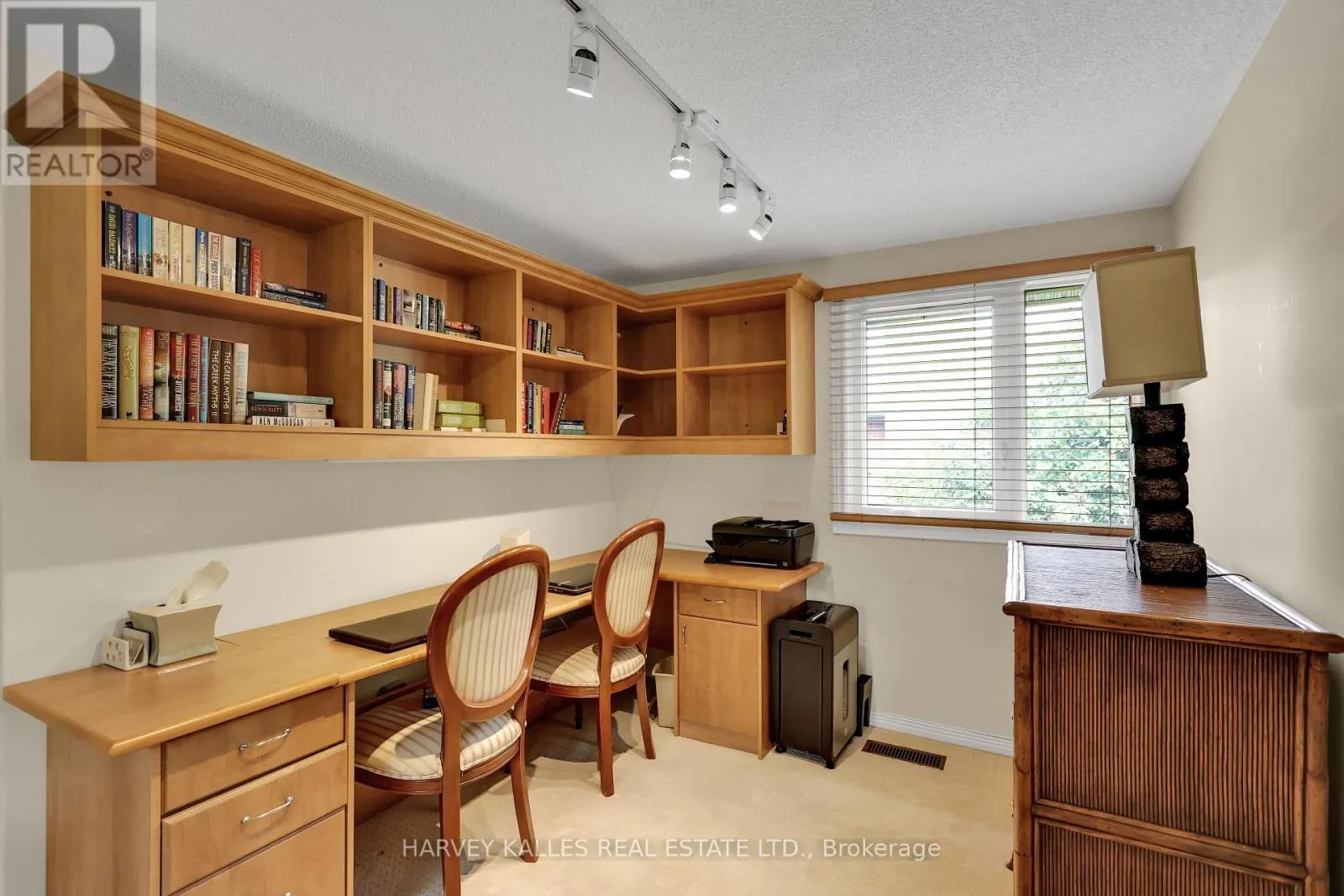 68 SYLVAN VALLEYWAY