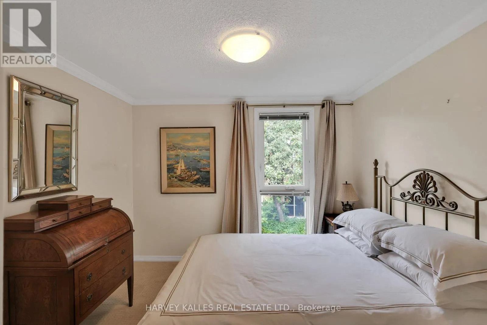 68 SYLVAN VALLEYWAY