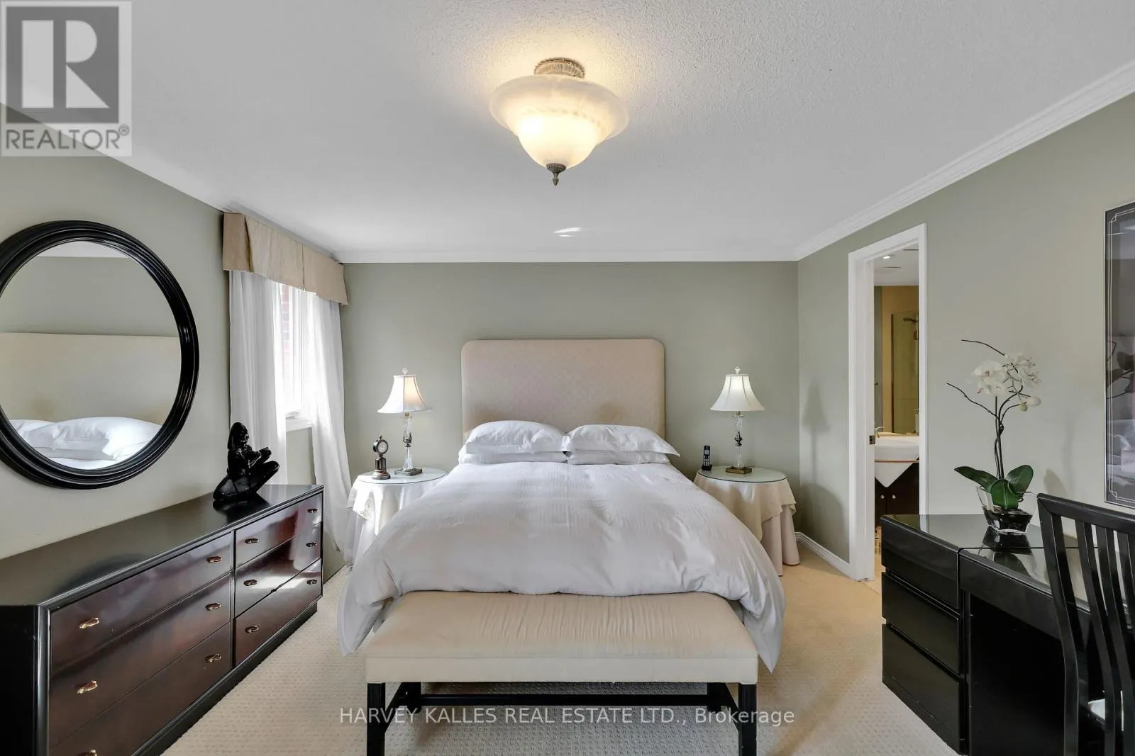 68 SYLVAN VALLEYWAY