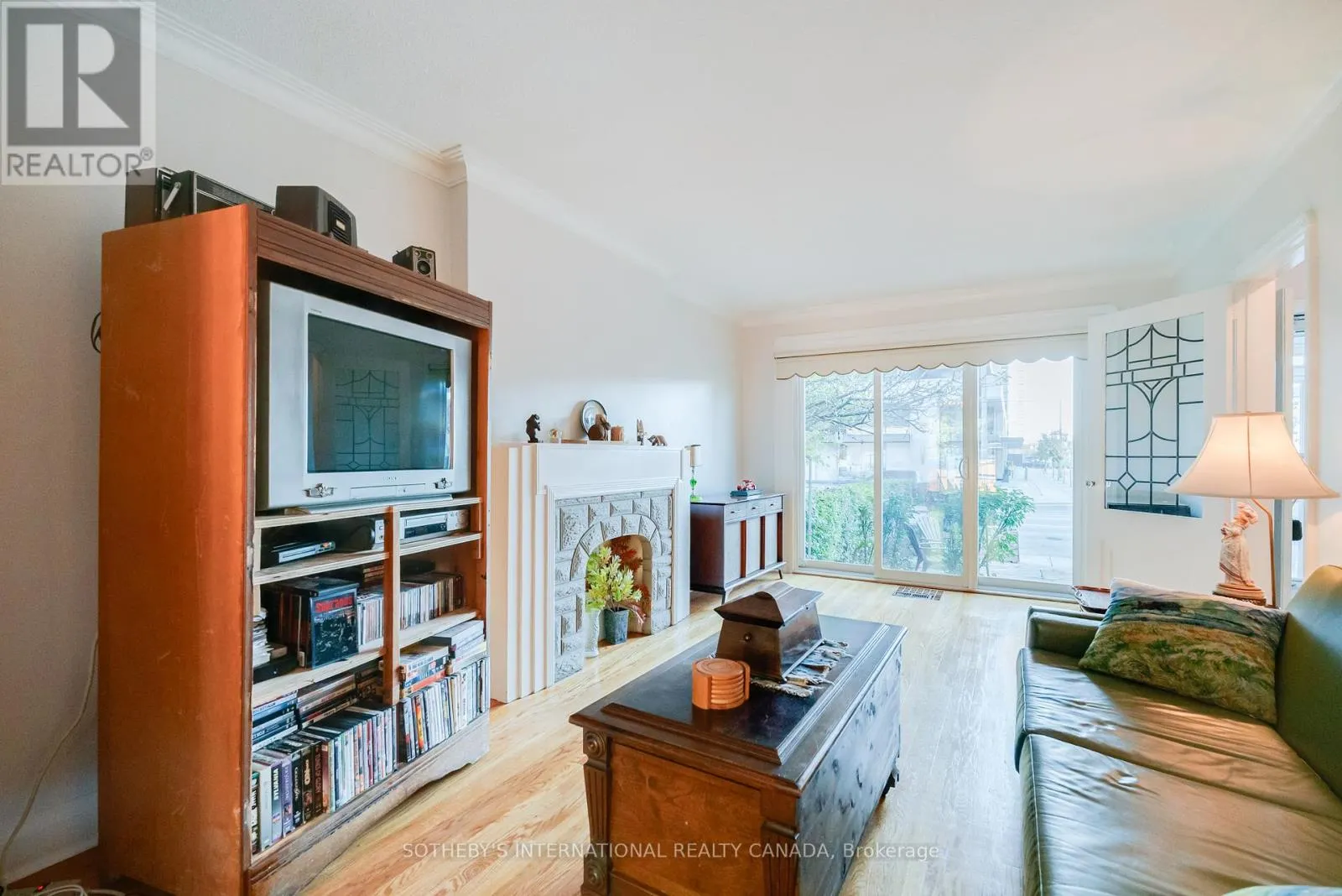 930 EGLINTON AVENUE E
