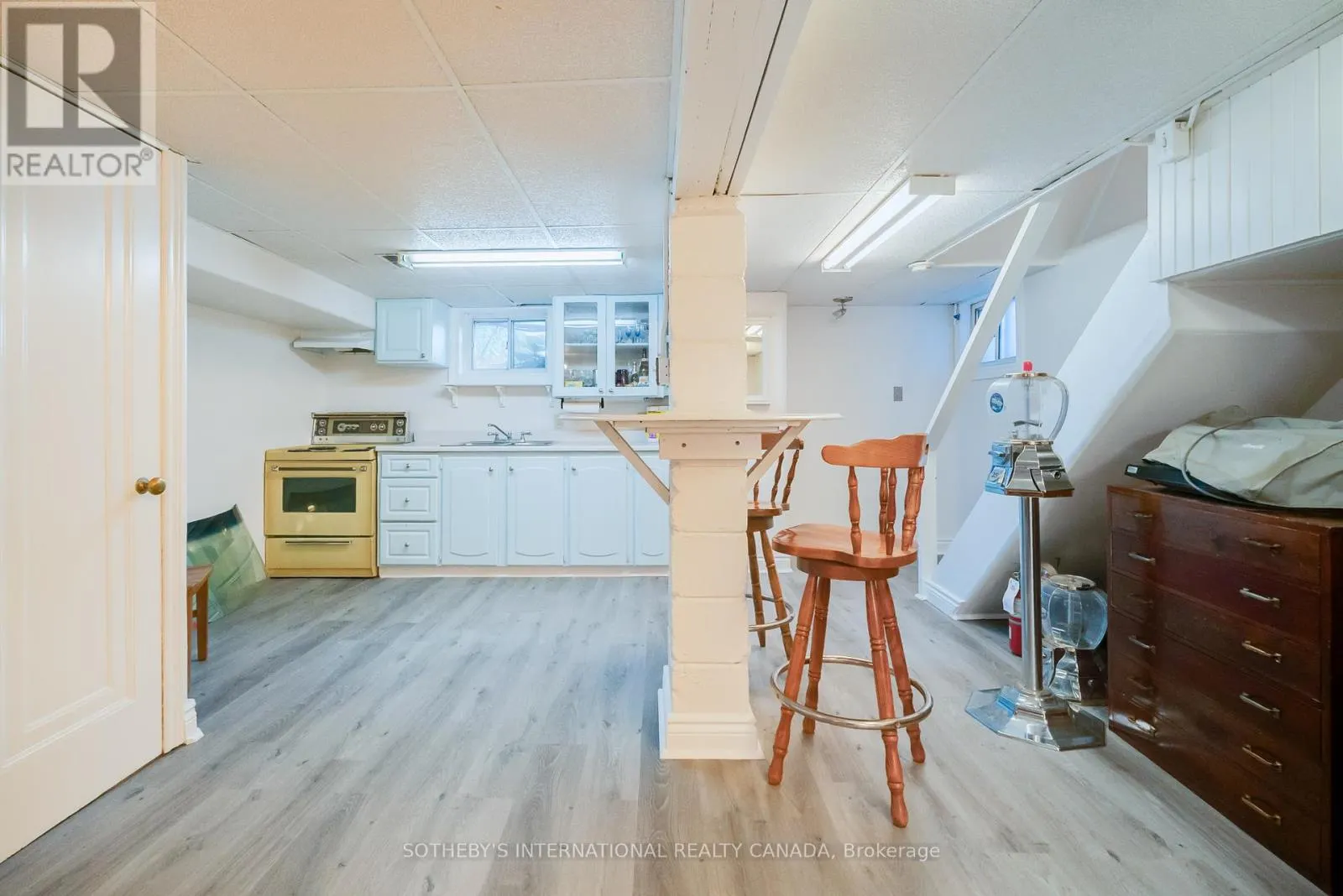 930 EGLINTON AVENUE E