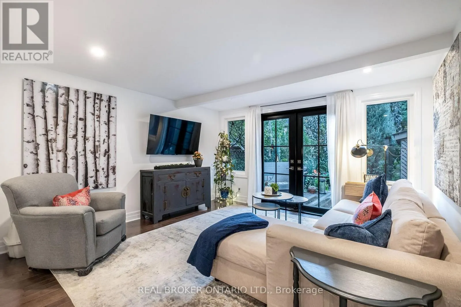 91 LAWRENCE AVENUE