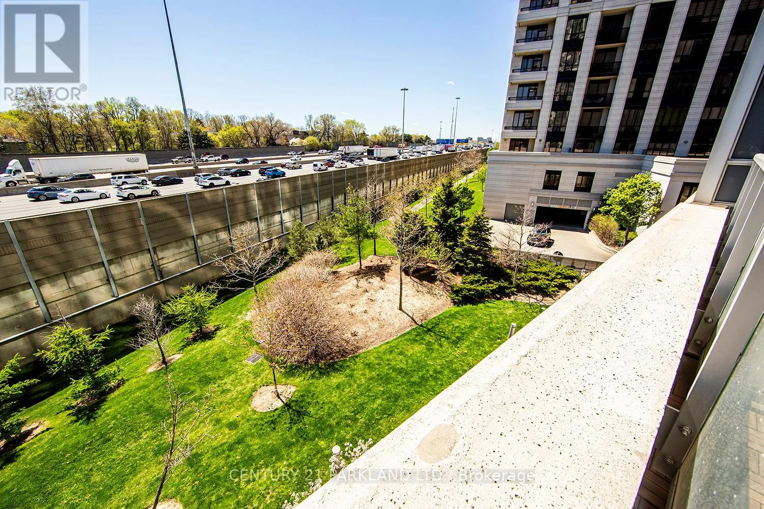 307 - 120 HARRISON GARDEN BOULEVARD