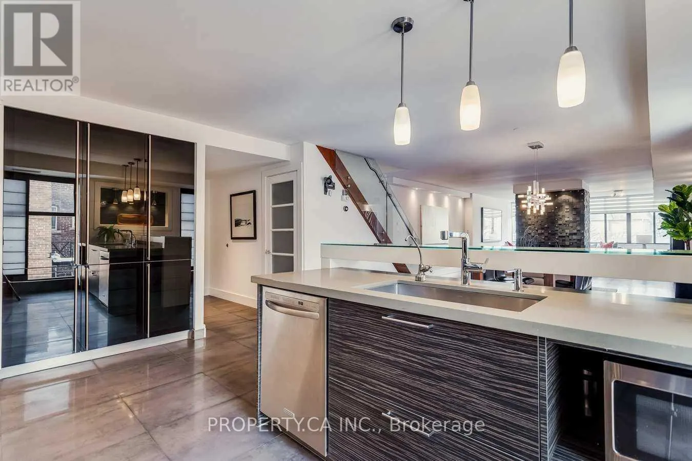 403 - 349 ST CLAIR AVENUE W
