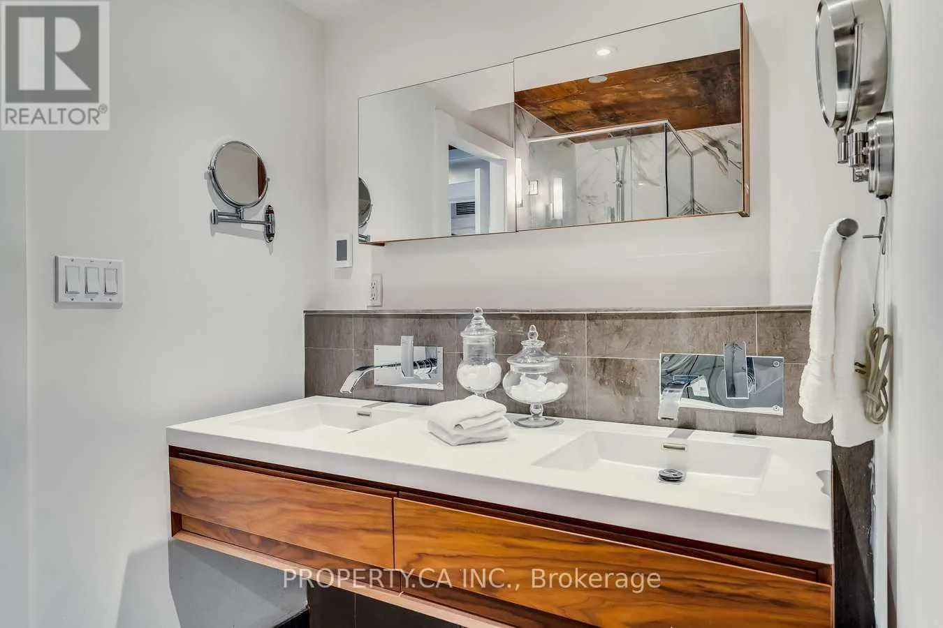403 - 349 ST CLAIR AVENUE W