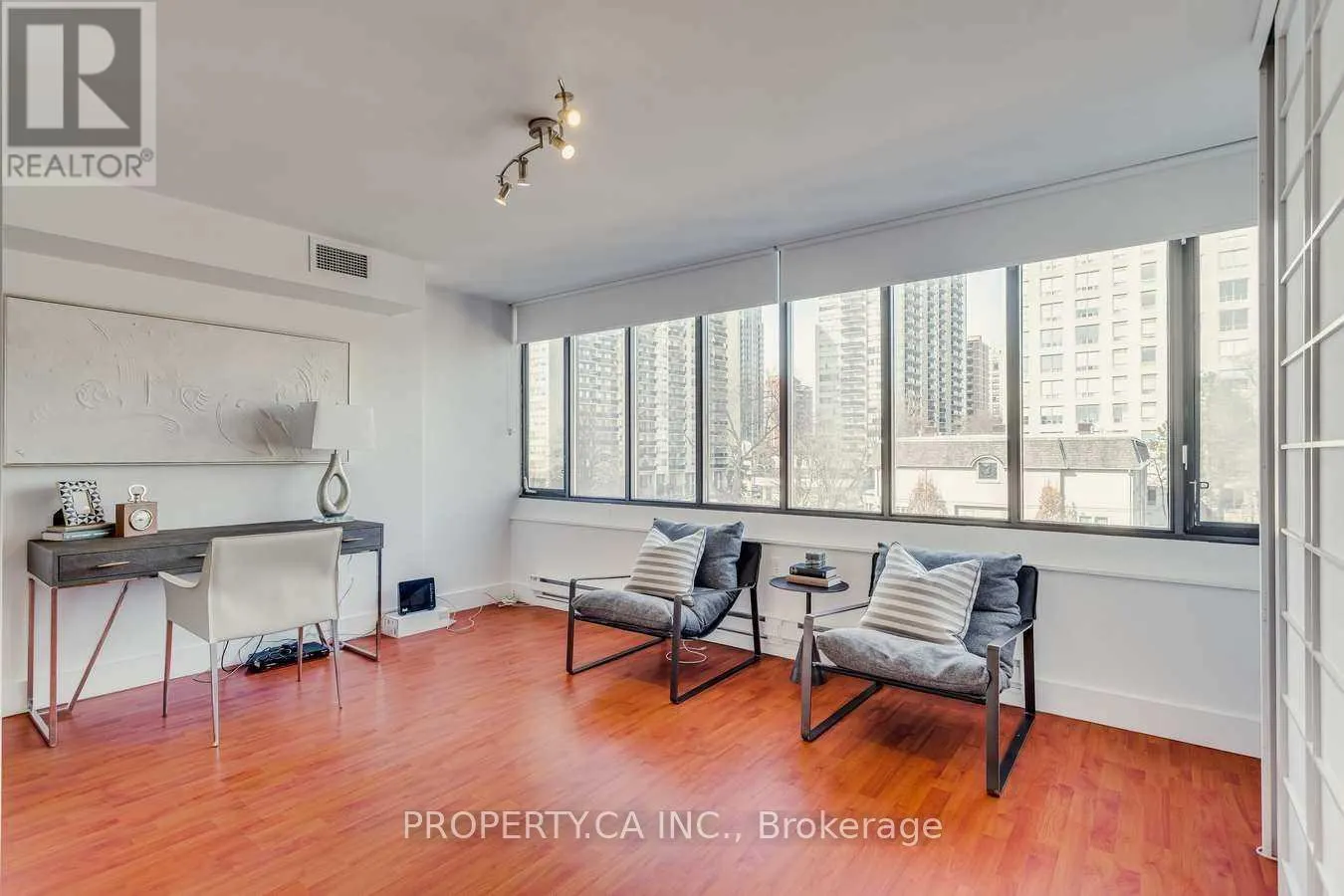 403 - 349 ST CLAIR AVENUE W