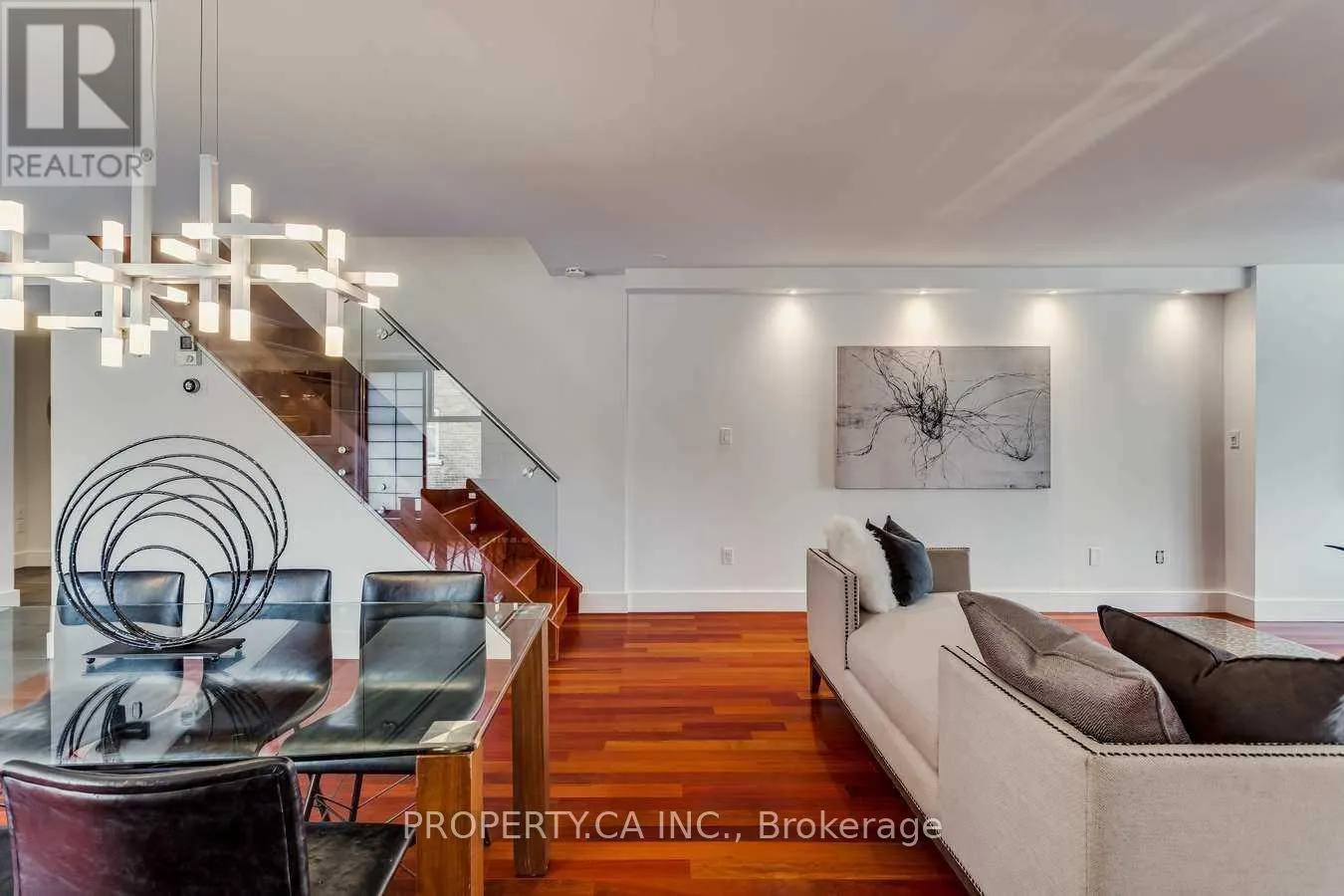 403 - 349 ST CLAIR AVENUE W