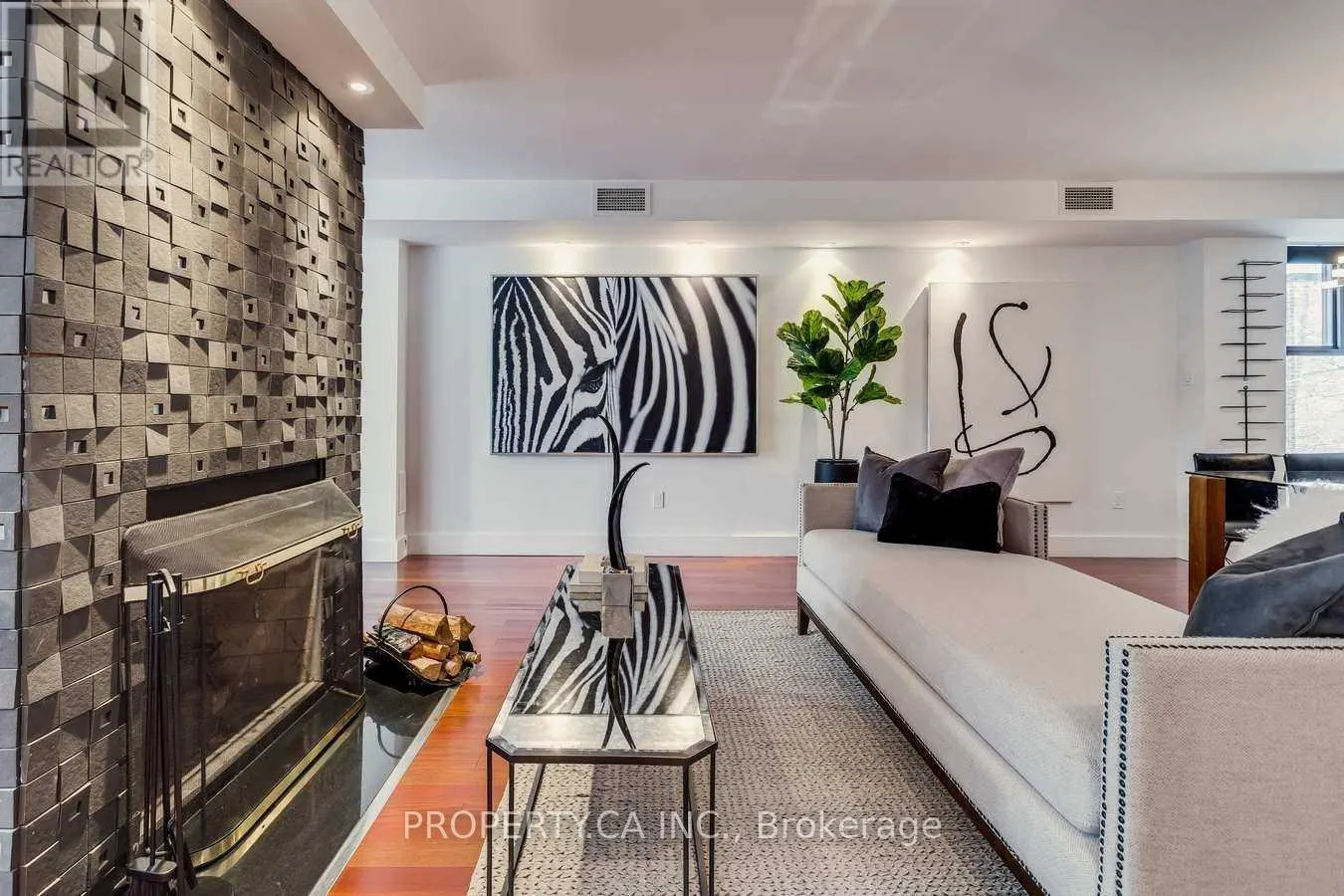 403 - 349 ST CLAIR AVENUE W