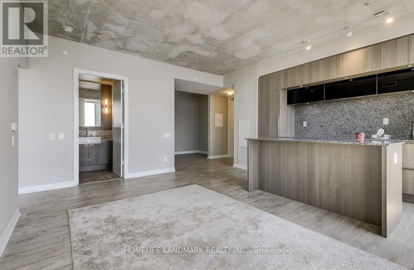3106 - 88 BLUE JAYS WAY