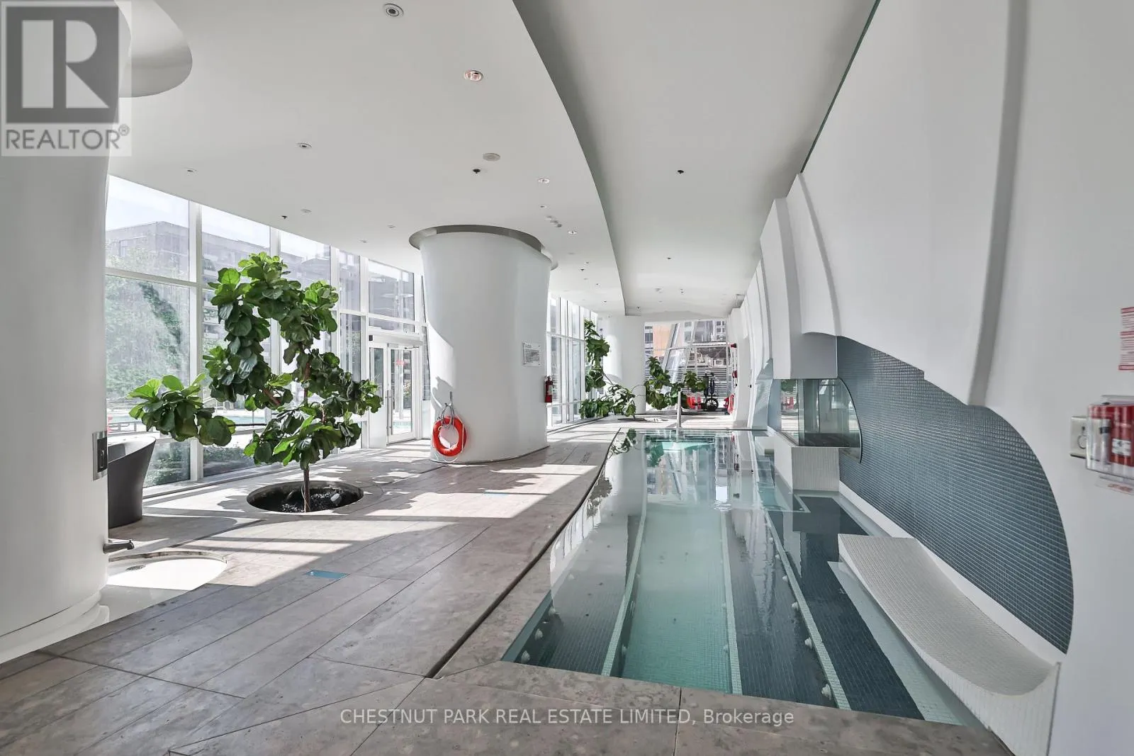 511 - 1 BLOOR STREET E