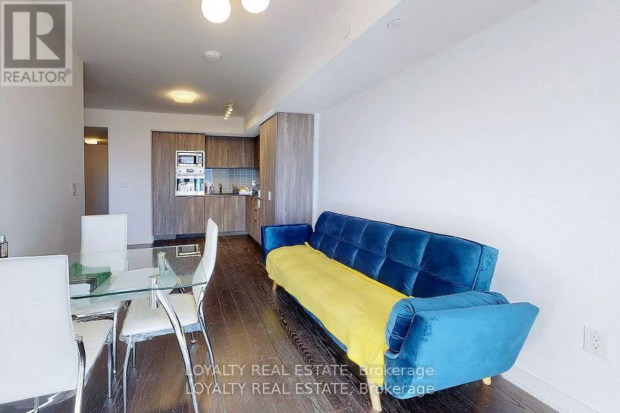 1107 - 11 WELLESLEY STREET W