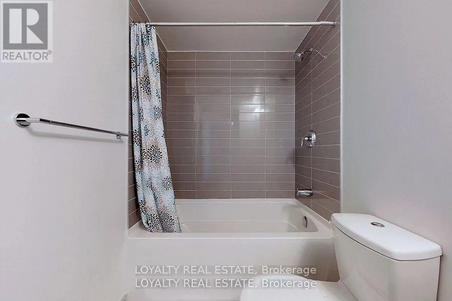 1107 - 11 WELLESLEY STREET W