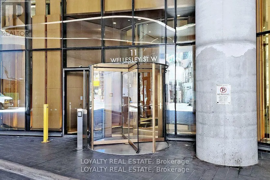 1107 - 11 WELLESLEY STREET W