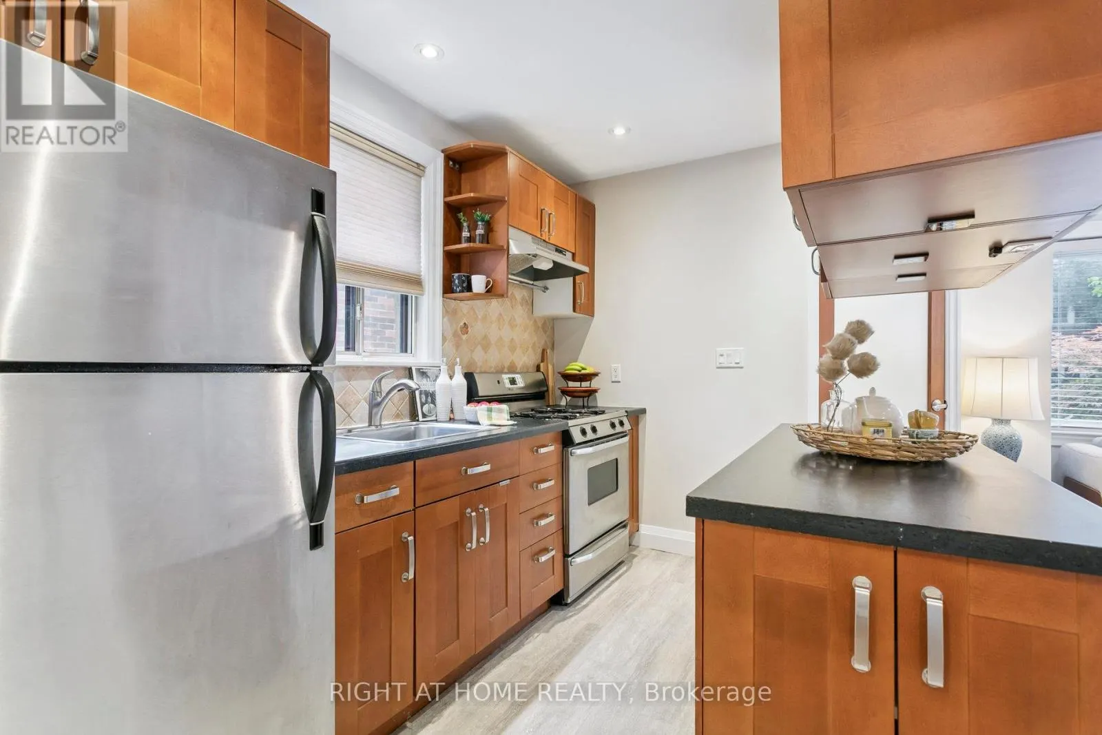 3 ROSENEATH GARDENS
