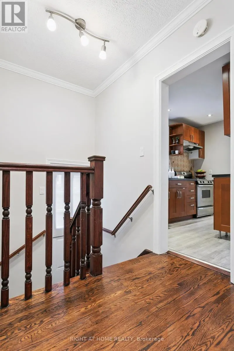 3 ROSENEATH GARDENS