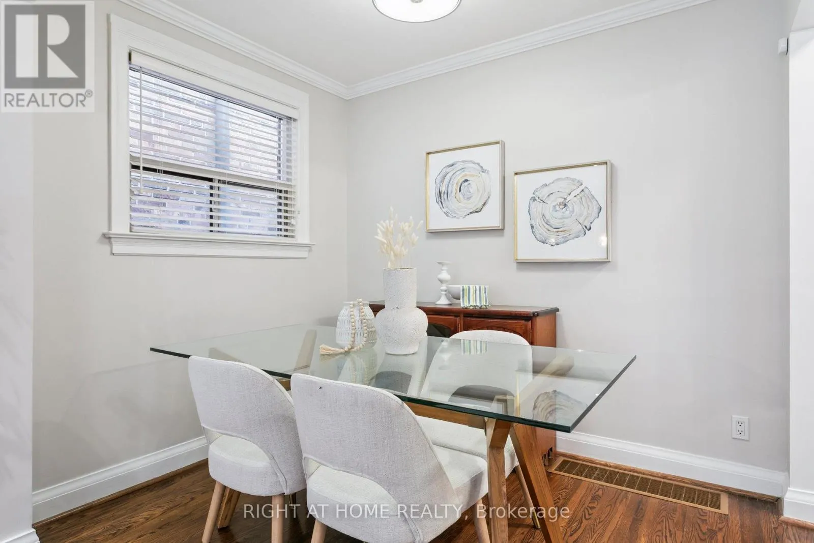 3 ROSENEATH GARDENS