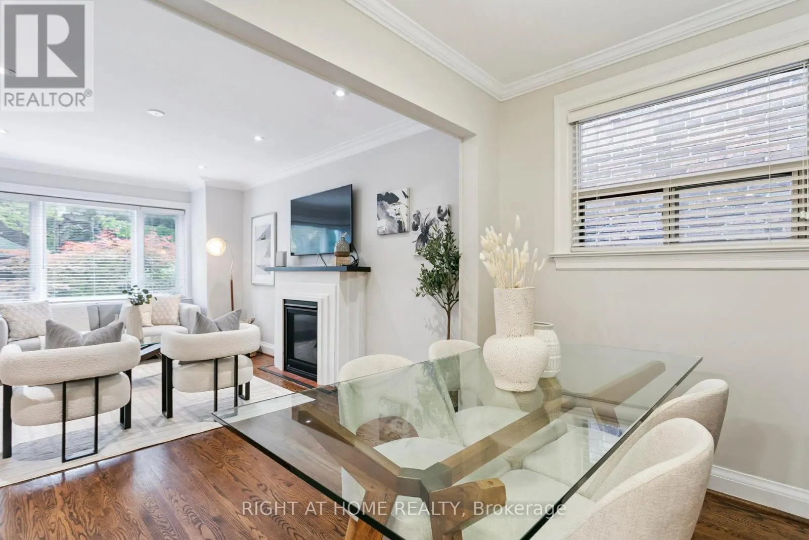 3 ROSENEATH GARDENS