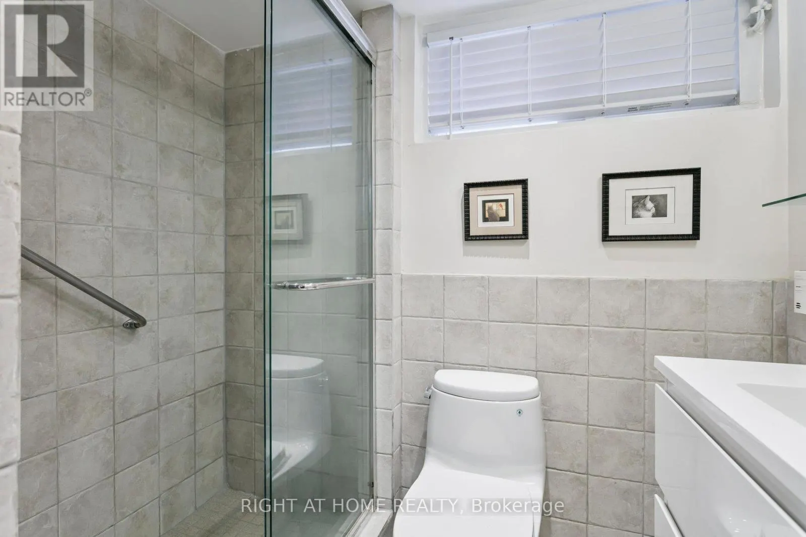 3 ROSENEATH GARDENS