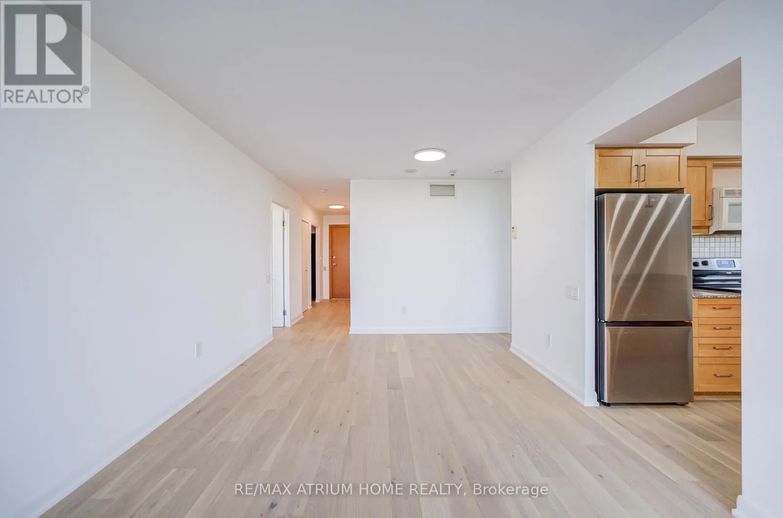 1810 - 33 SHEPPARD AVENUE E