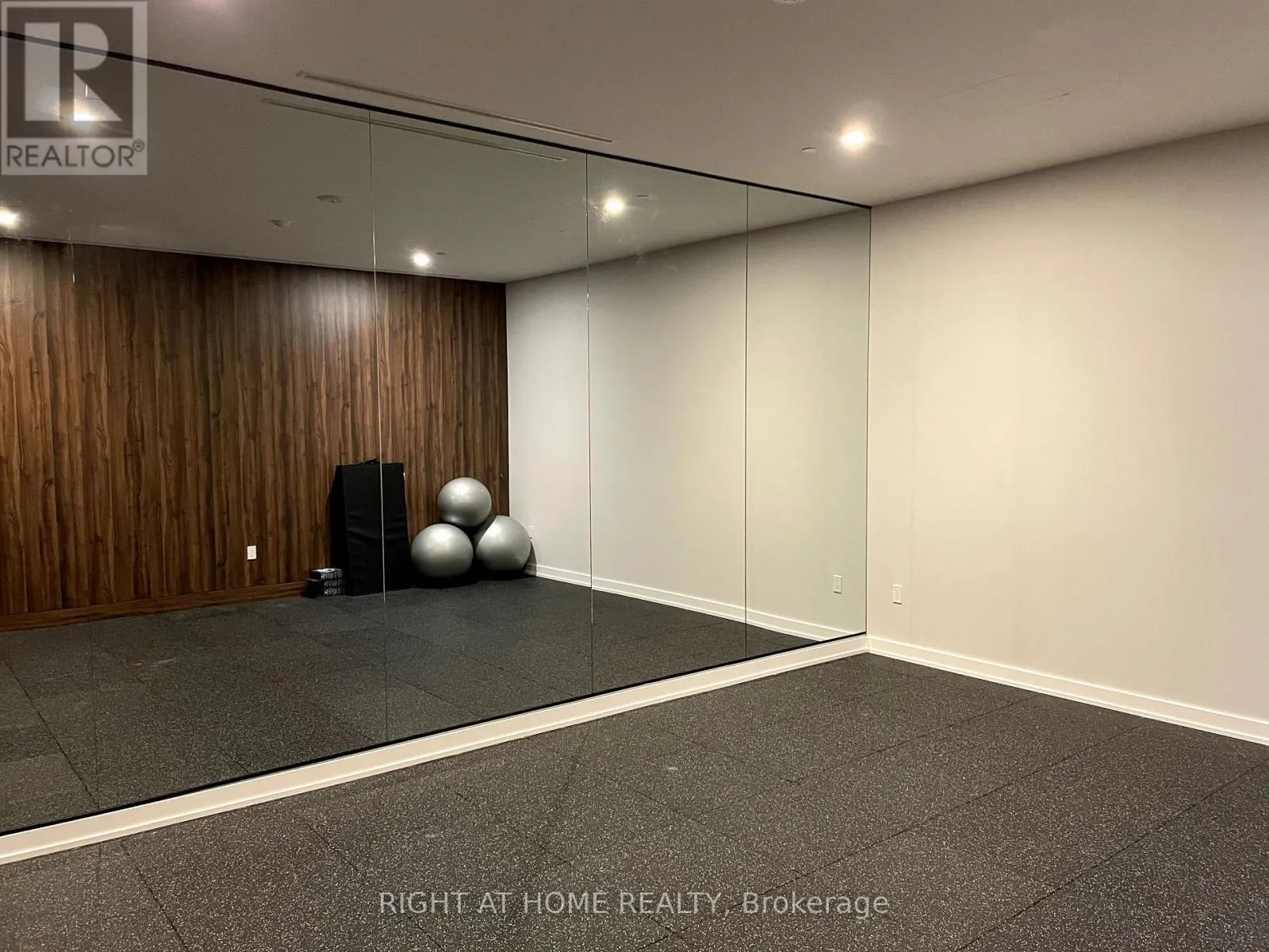 414 - 1 KYLE LOWRY ROAD