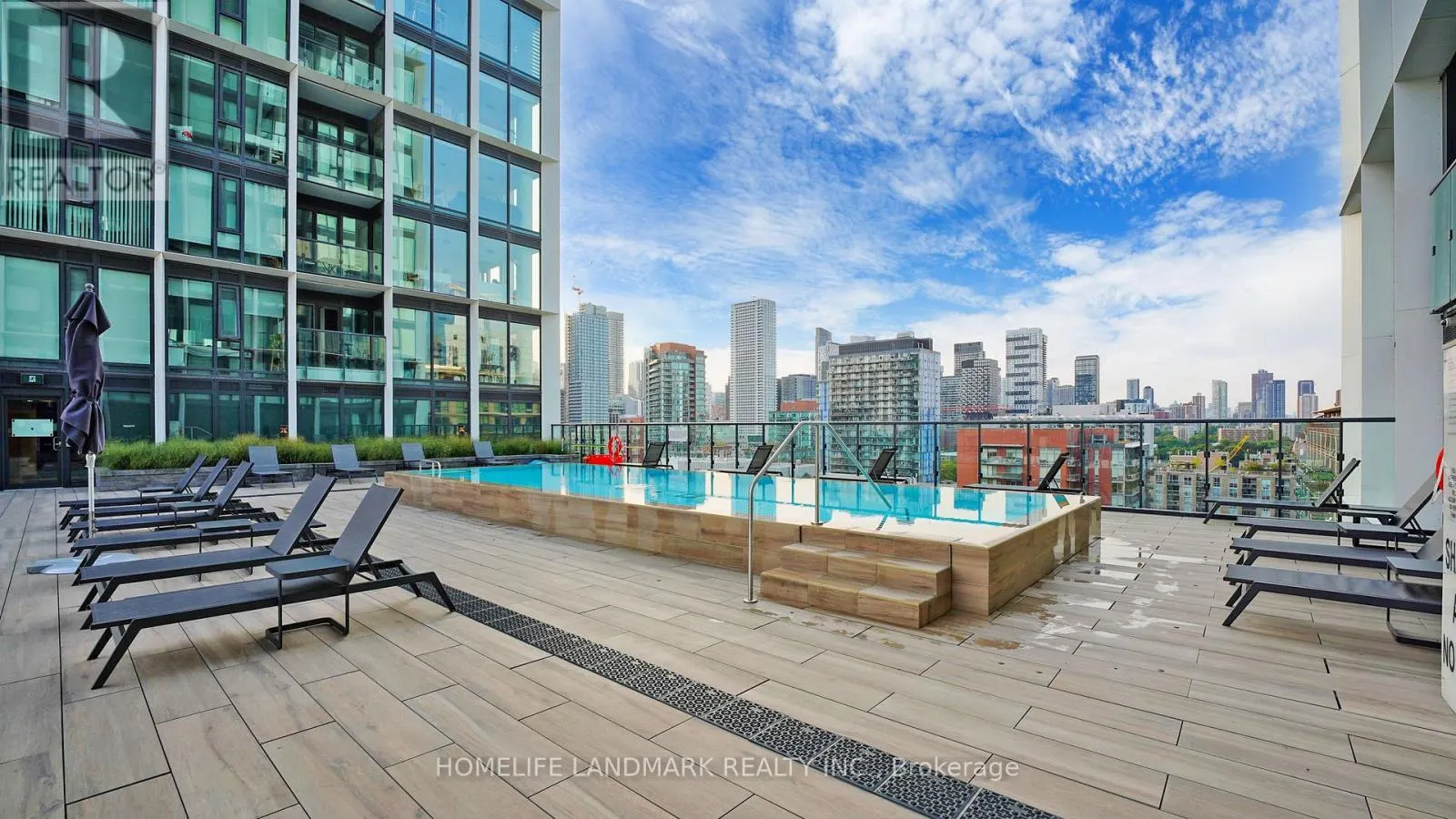 1101 - 158 FRONT STREET E