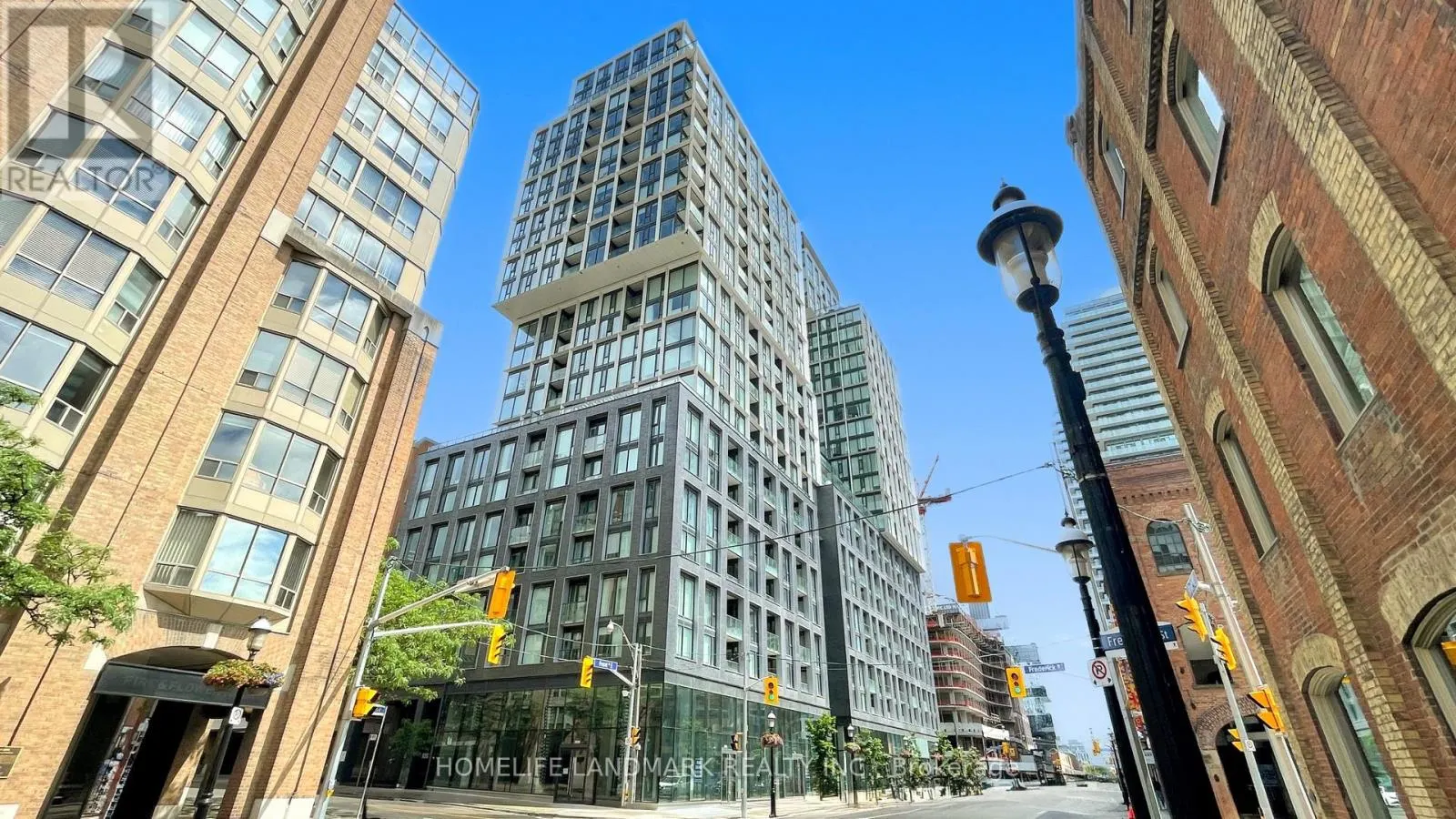 1101 - 158 FRONT STREET E