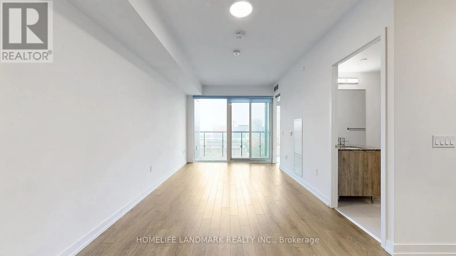 1101 - 158 FRONT STREET E