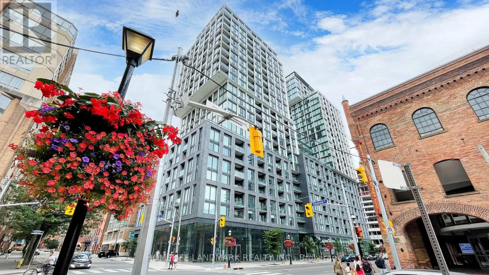 1101 - 158 FRONT STREET E