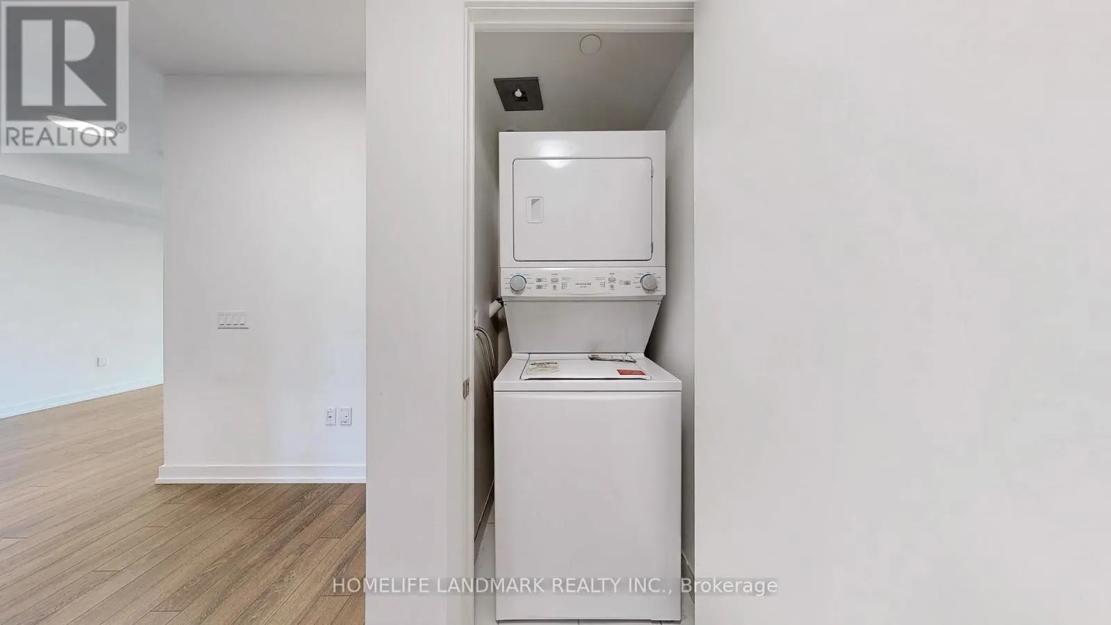 1101 - 158 FRONT STREET E