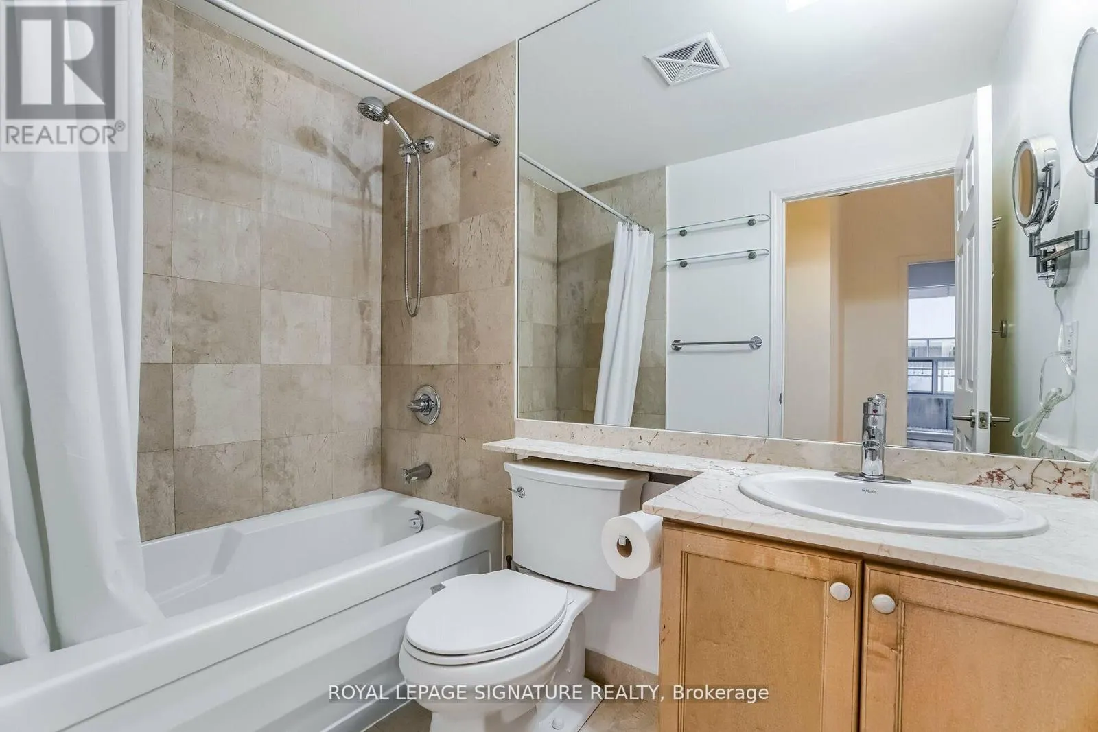 403 - 736 SPADINA AVENUE