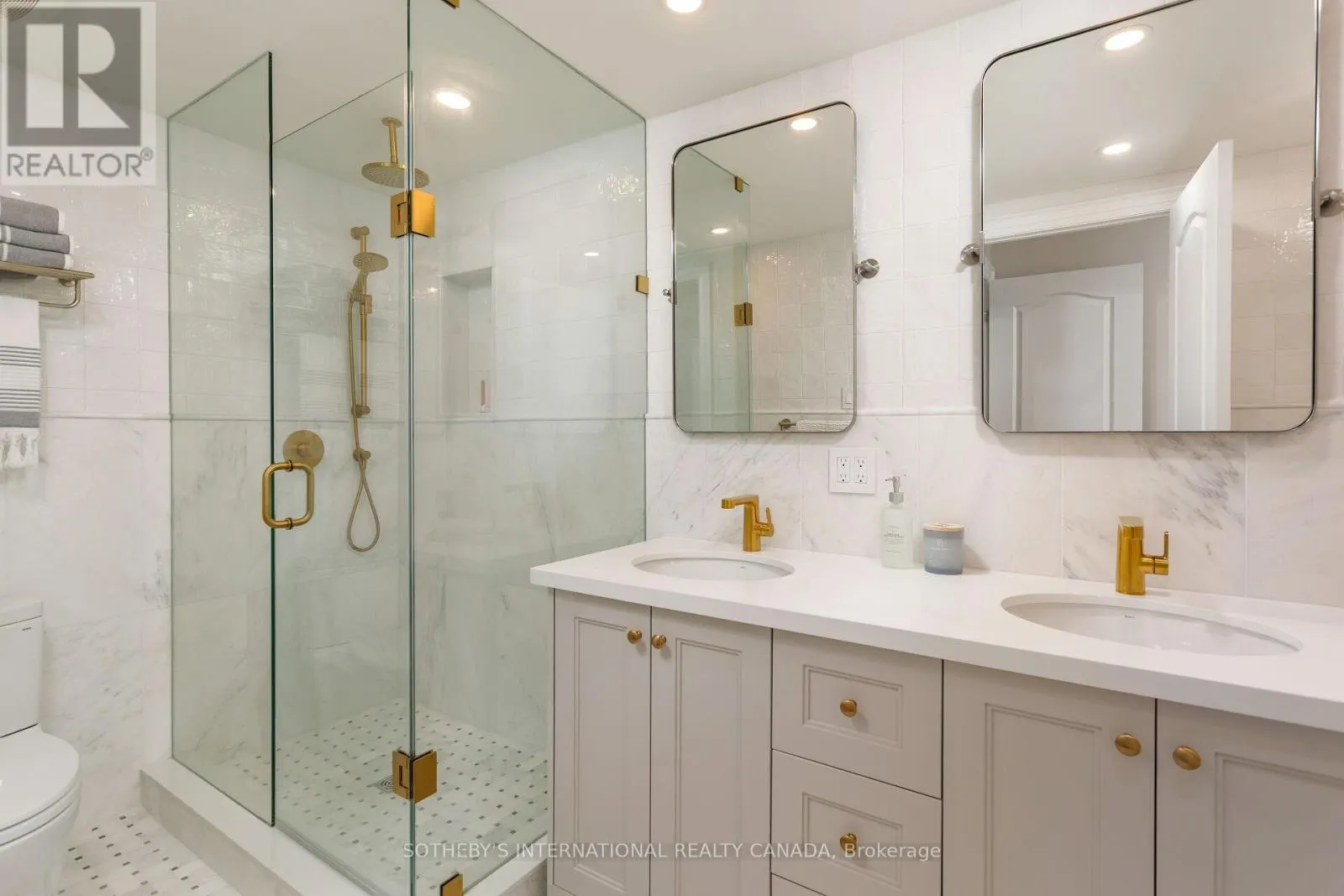 262 SPADINA ROAD