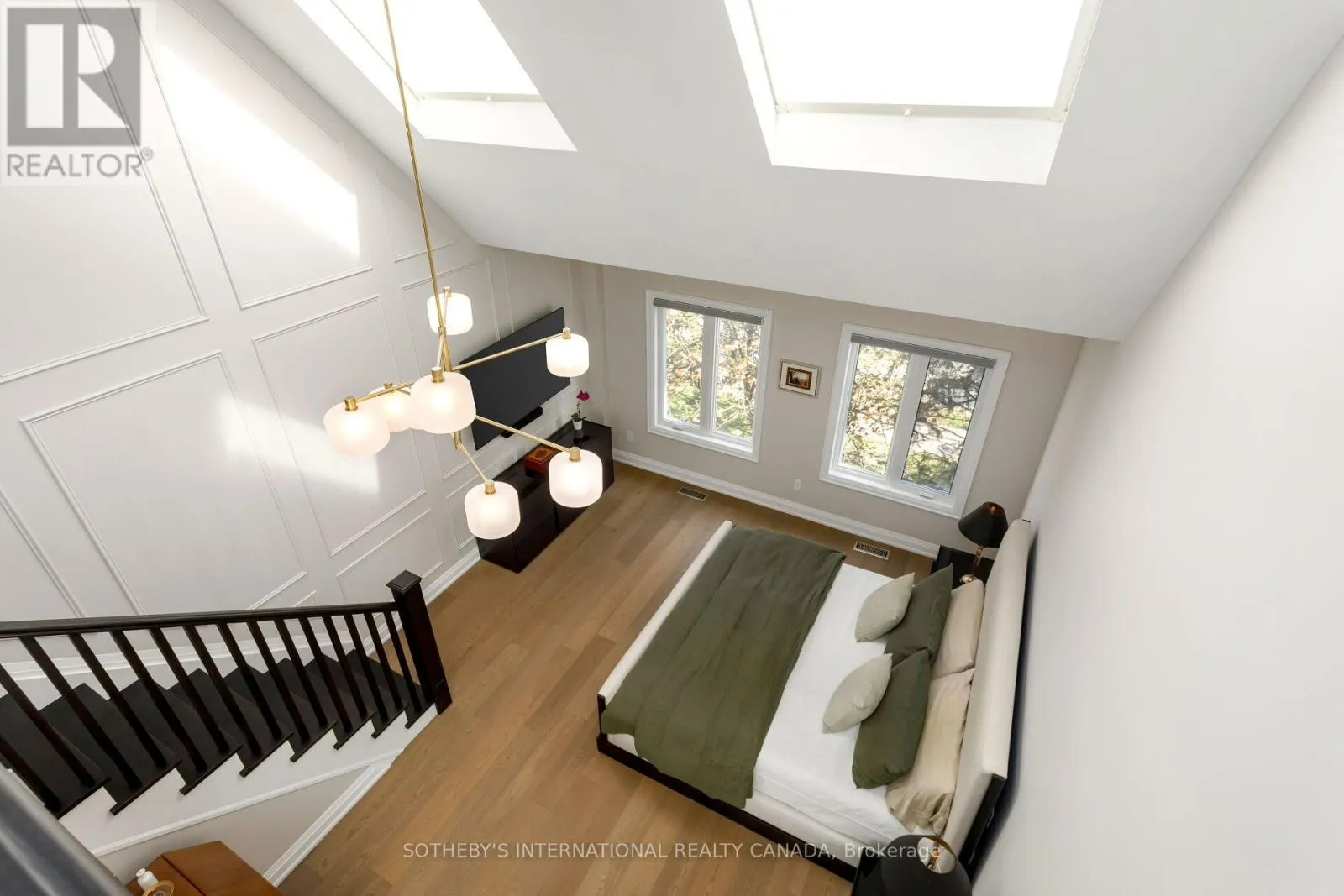 262 SPADINA ROAD