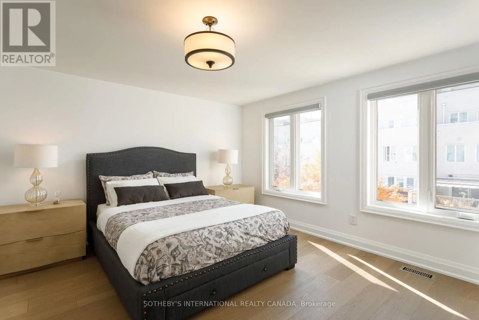 262 SPADINA ROAD