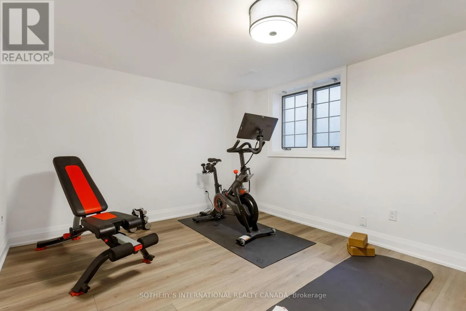 262 SPADINA ROAD