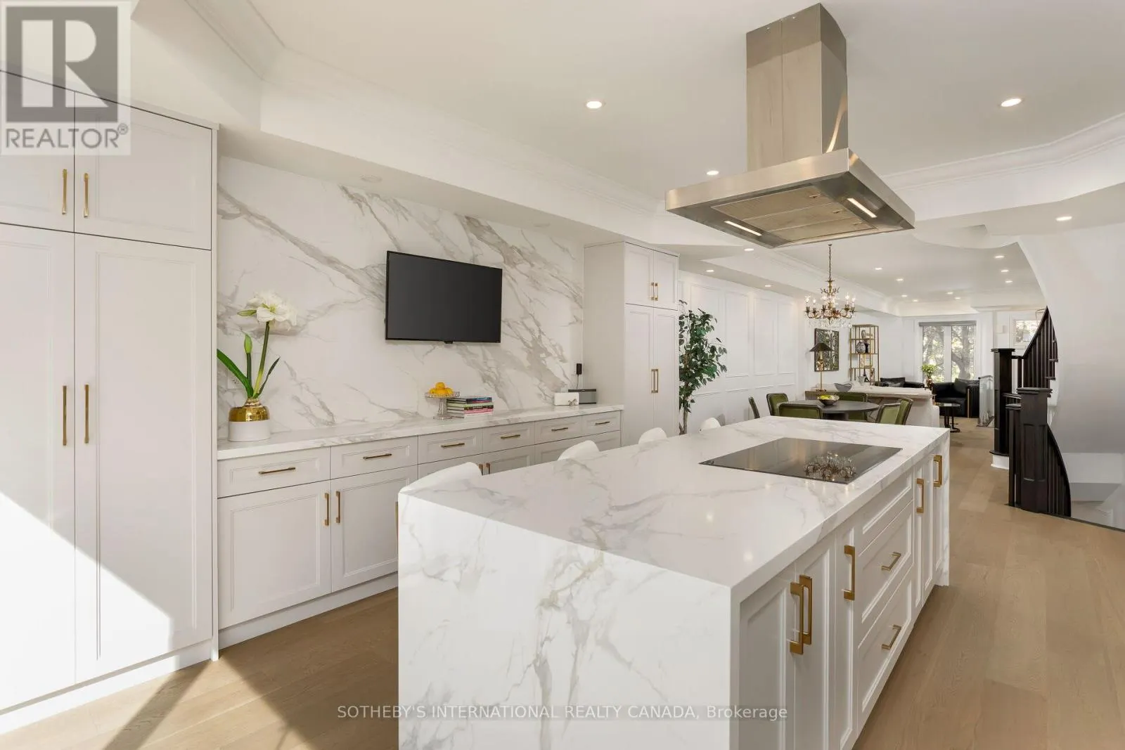 262 SPADINA ROAD