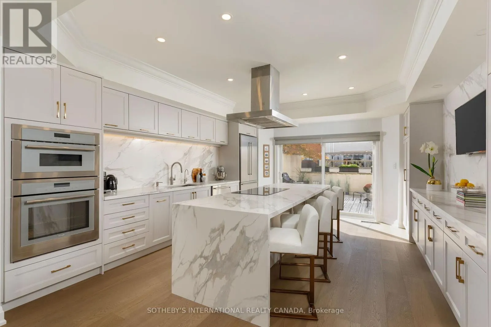 262 SPADINA ROAD