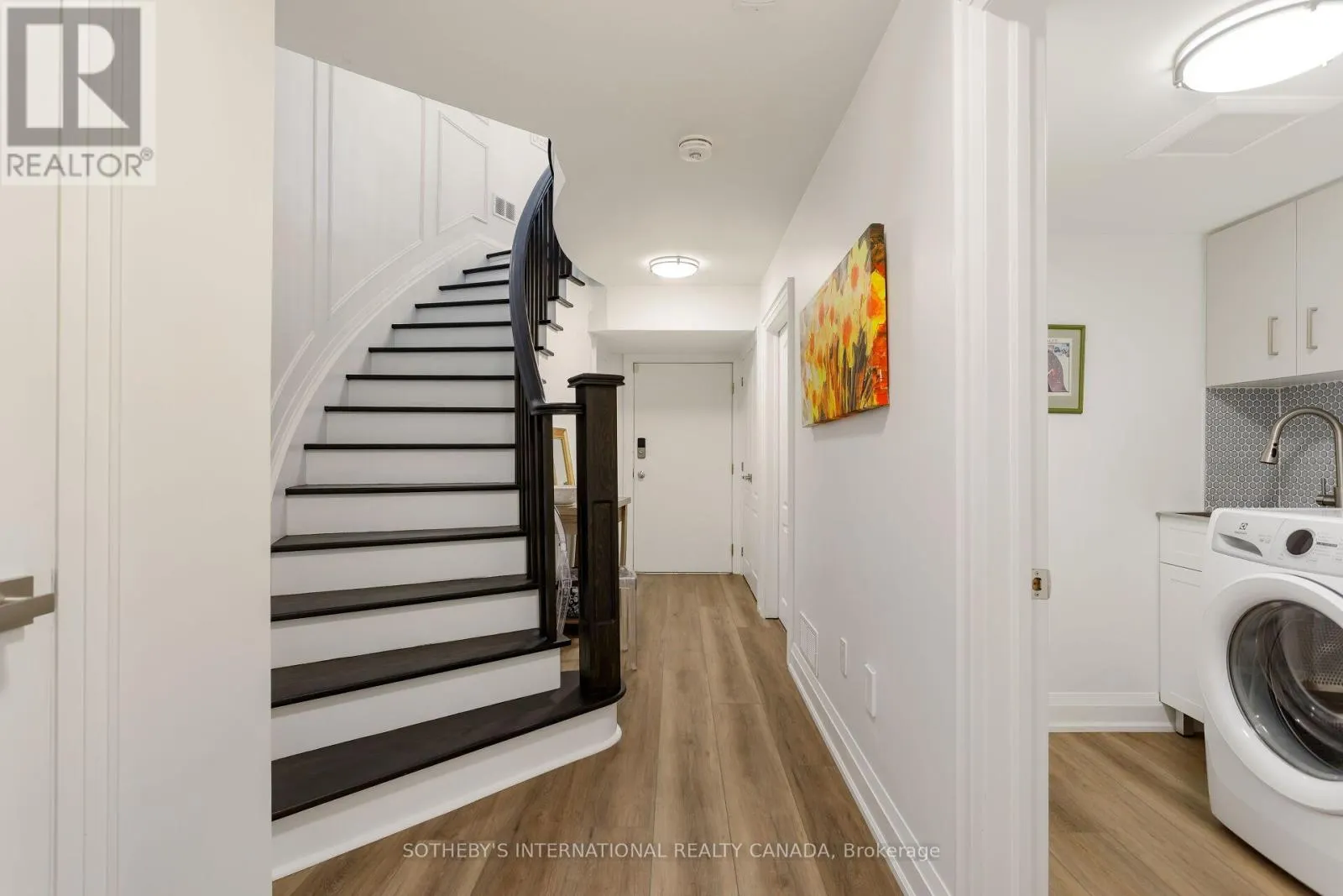 262 SPADINA ROAD