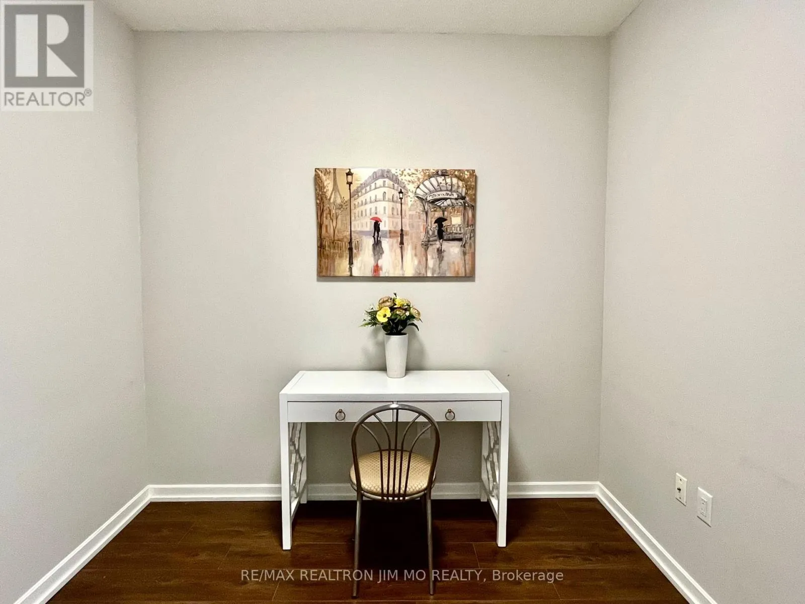 216 - 66 FOREST MANOR ROAD